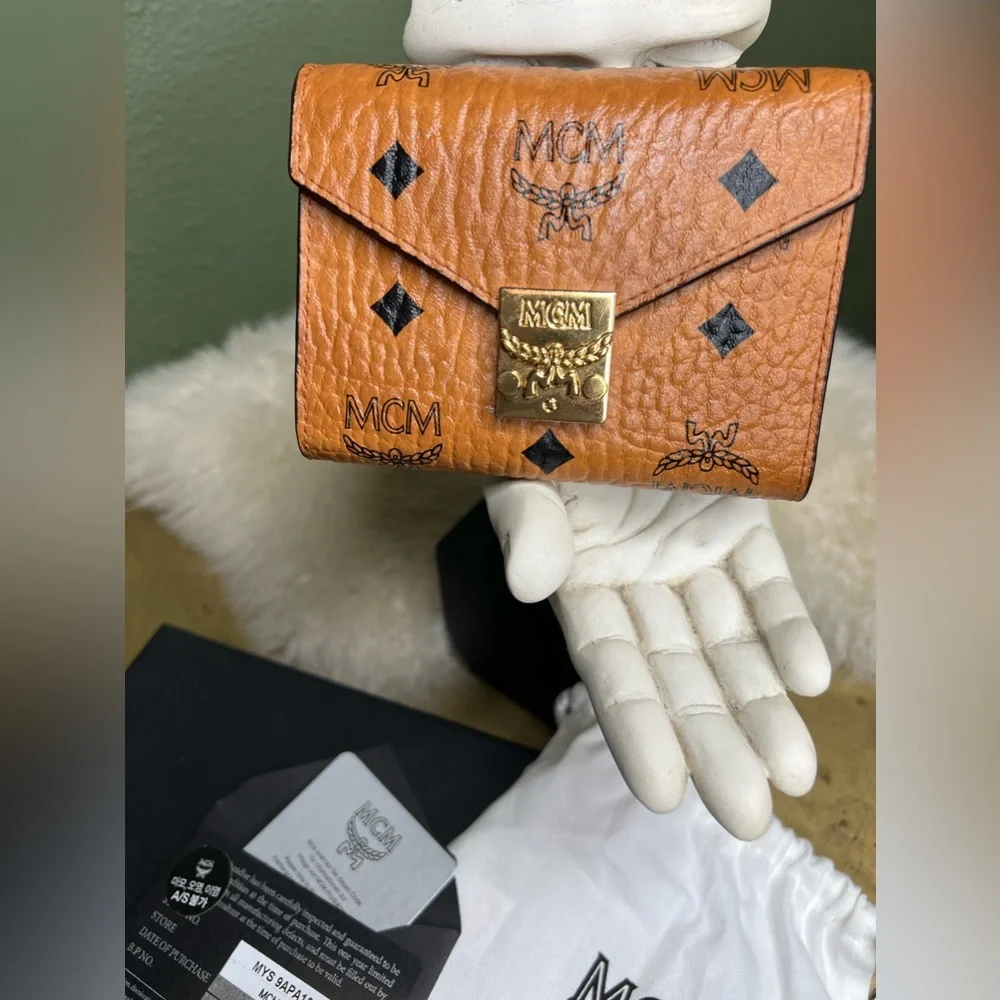 MCM Tracy Flap Envelope style Wallet/Tri-Fold Small Cognac Full set Like new